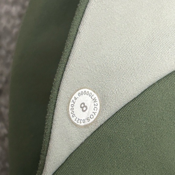 Lululemon Align Lululemon Align Reversible Bra *Light Support, A/B Cups
Rosemary - Picture 4 of 7